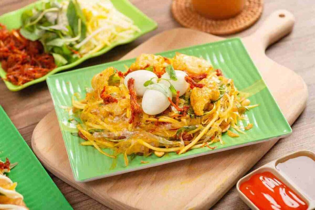 Bầu ăn bánh tráng được không